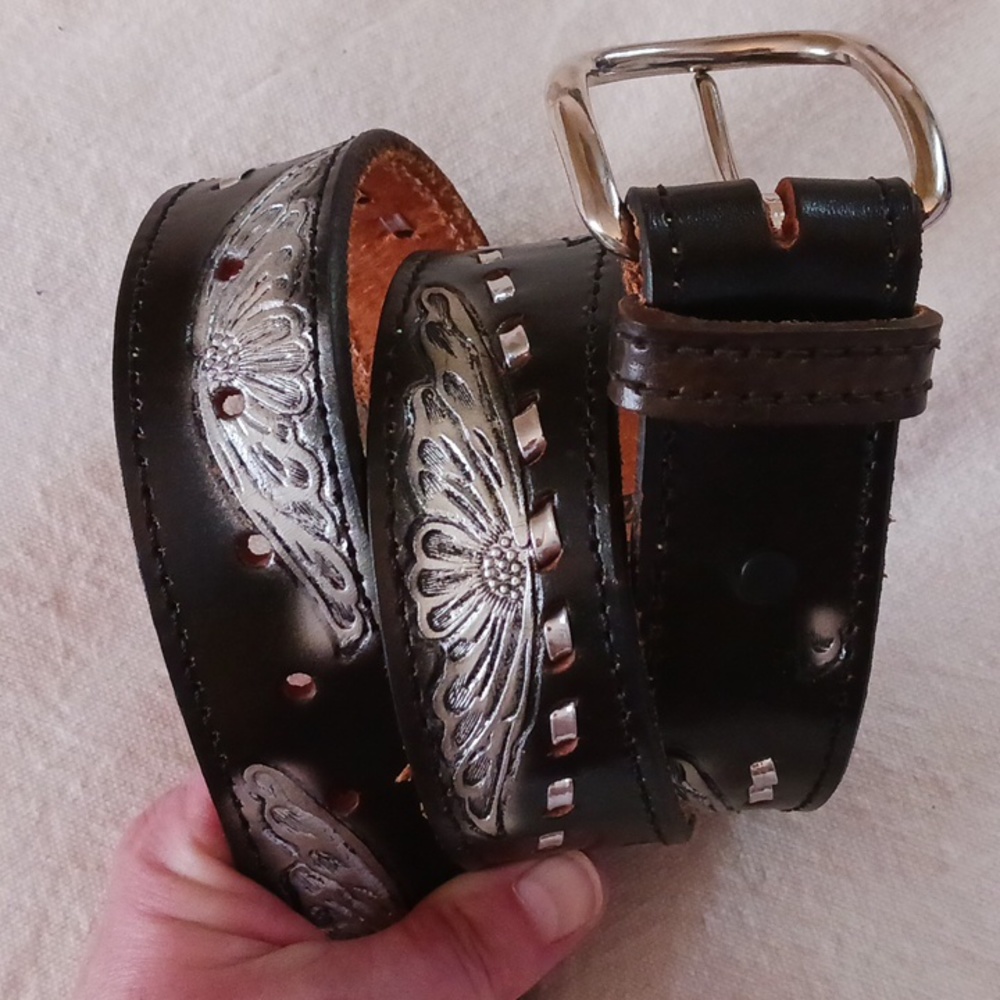 The Kansan leather belt. Black. Made is USA 🇺🇸.  9016. Small. Size 30.
